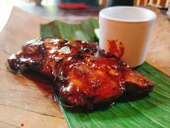 猪猪烤肉-Naughty Nuri’s Phuket