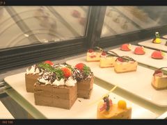 -亚洲国际大酒店·云顶阁旋转自助餐厅