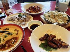 -侬佳蒸菜馆(听潮店)