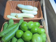 -头上红煨盐鸡乡村食府