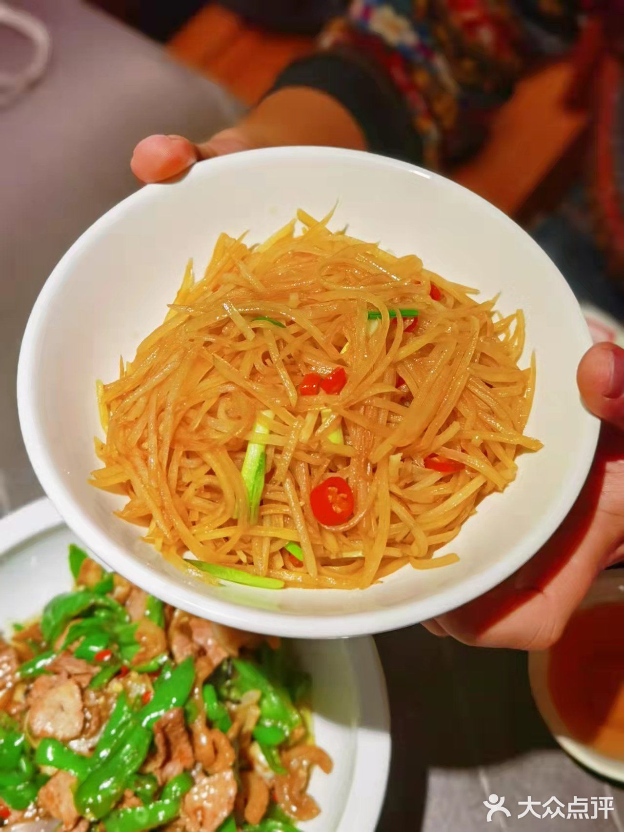 新店开业超火爆  湘菜经典又一村