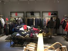 -URBAN REVIVO(北京斯普瑞斯奥特莱斯店)