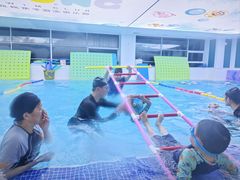 -龙格亲子游泳·水育早教中心(华亿大润发店)