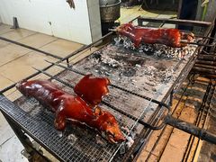 -黄记四更烤乳猪店