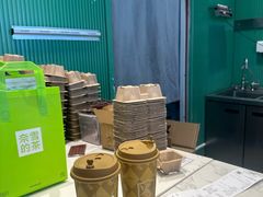 -奈雪的茶(优特汇店)
