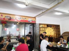 等位区-张一品食府