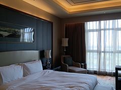 -天津京基皇冠假日酒店