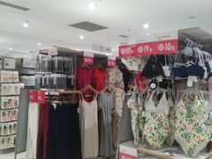 -优衣库(威海威高购物中心店)