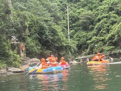 -安吉龙王山峡谷漂流