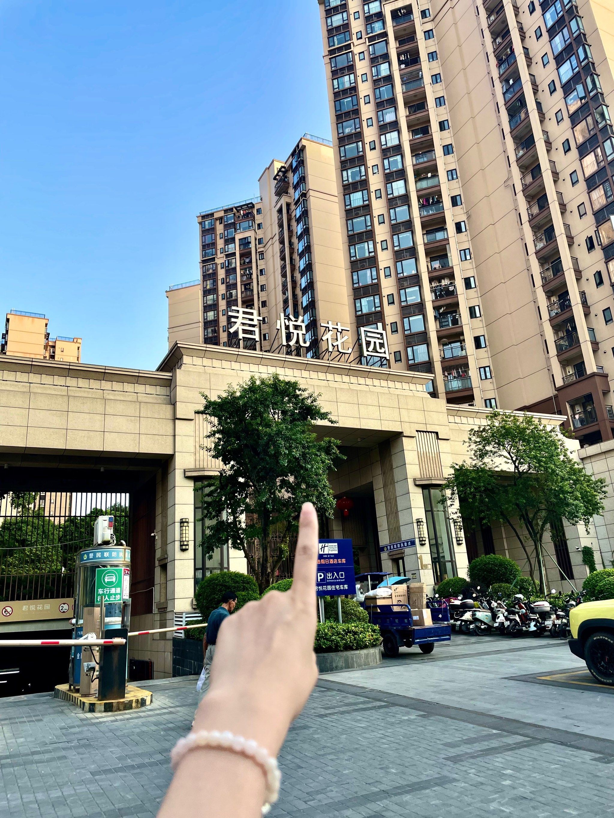 虎门这个小区牌坊!隔壁来了个新东西!