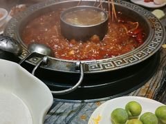 -杨肥肠火锅大排档(火车站花园店)