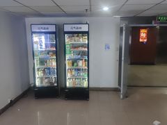 -荒岛实景沉浸密室(江汉路1店)