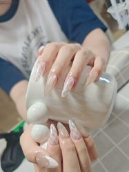 -UGIRL有个美甲