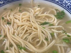 -东大桥小国抻面烧烤(长通路店)