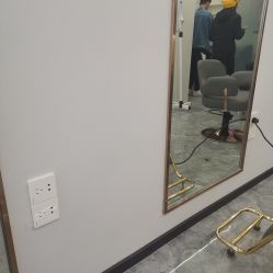 -V8潮牌·接发烫染连锁