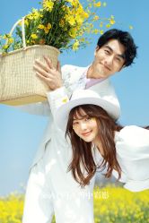 -雪中彩影婚纱摄影·微光艺术中心