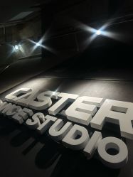 -CASTER跳舞俱乐部