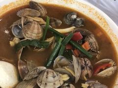 冬阴功粉浸花蛤-陈根记大牌档