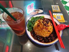 芝士滑蛋卤肉饭-港爺茶檔·茶餐厅(东晓南路店)