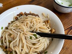 -牛八宝桂林米粉(八里庄店)