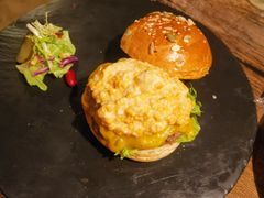 -HIGH FIVE哈福手工汉堡(桂林路店)