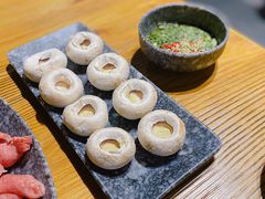 喷泉口菇-喝丢一只鞋·东北烤肉·烧烤·铜火锅(童卫路店)