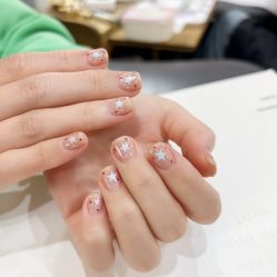 -悠禾·美甲美睫·皮肤管理