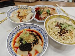 脆绍米凉粉-龙抄手(春熙路总店)