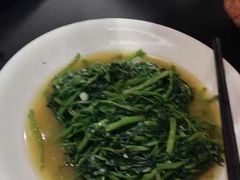 -榕树下海鲜馆(坪山路店)