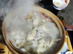 炭炉果鸡煲-威邵鸡煲(西华路总店)