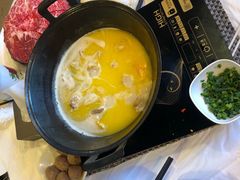 -鲜入围煮花胶鸡海鲜火锅