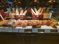 -华邑酒店·鲜艳全日自助餐厅