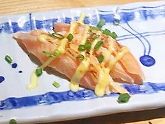 火炙三文鱼寿司-初居食屋日式料理(万象城购物中心店)