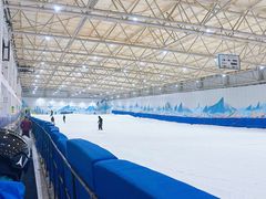 -乔波室内滑雪场