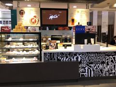 面包甜点陈列柜-麦当劳(城西银泰店)