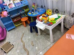 -茂菊口腔连锁(浦东南路店)