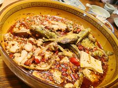 经典美蛙鱼混合锅-呱呱叫民俗风味主题餐厅(沣峪口店)