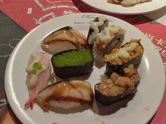 -四海一家自助餐(益田假日广场店)