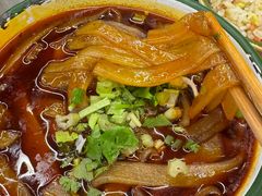 -拈签一笑黄牛肉辣卤串串