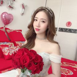 -艾米丽婚纱礼服