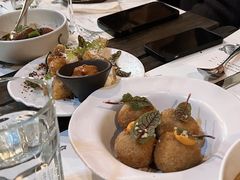 炸蓝纹芝士奶油球-Ocean's Table 欧舍