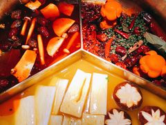 黄金奔驰锅-湊湊火锅·茶憩(上海合生汇店)