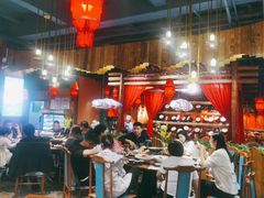 大堂-老滇山寨•云南特色菜•地方菜•民族风情歌舞表演(金碧店)