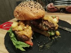 -HIGH FIVE哈福手工汉堡(桂林路店)