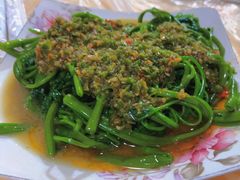 剁椒藤菜-洪霞餐馆