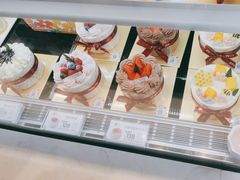 -花花卷卷·鲜食蛋糕(静安久光百货店)