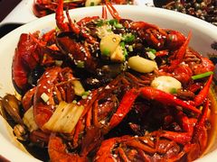 全味龙虾-霄汉牛三鲜湖北砂锅菜(万松园2店)