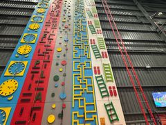 -极限PLAY运动娱乐新世界·团建派对表演休闲馆·室内高空游乐园