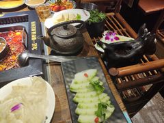 -老牌坊云南鱼豆花火锅(哈西万达店)