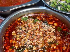 -周良天山牛杂城(天山路总店)